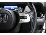 Hondaセンシングの機能のひとつ、アダプティブクルーズコントロール付!アクセルから足を離しても設定したスピードと前車との車間を保ち走行してくれます!車線維持もアシスト☆高速道路で疲労軽減ですね☆