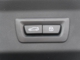【パワーゲート】電動パワーゲートです。開閉がボタン1つで開け閉め行えます。また、状況に応じてのトランクハッチ開閉量を簡単に設定可能です。スマートオープナーも便利な機能です。ぜひお試しください。