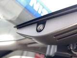 ドライブレコーダー装備です!もしもの時やあおり運転など、映像記録は証拠になるのであると安心ですね!
