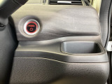 スマートキーシステム搭載ですので、ハンドル横のスイッチを押せば、エンジンスタート!