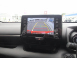 バックガイドモニターで、後方を確認しながら安心して駐車することができます。運転初心者も熟練者も必須の機能ですよ!