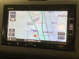 アップルカープレイ対応ギャザズナビ搭載です。知らない道も安心ですね!