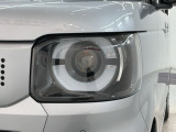 LEDヘッドライトは、点灯の瞬間から最大光量を発揮し、突然暗くなるトンネルなどでの安定感を高めます。
