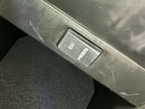 こちらのクルマはHDMI接続コネクタも装備されています♪スマホに接続すればお好きな音楽や映像も流せます!今の時代、さまざまな方法で音楽や動画を楽しめますね!