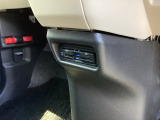 ビルトインタイプの【ETC】で見た目もスッキリ。高速道路の利用にとても便利です。