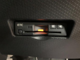 ETCを装備しています☆有料道路の料金所をノンストップで通過できてとても便利です☆高速道路のETC割引なども使えるのであるに越したことはない機能です!