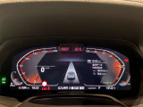 『運転』に対するBMWのこだわりはメーターパネルにも表れております。視野性の良いメーターパネルは疲労感の軽減と、運転の楽しさをもたらしてくれます。