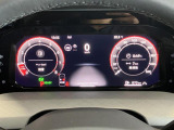 見やすい大型10.25インチ液晶メータを採用。好みに応じてカスタマイズが可能です。