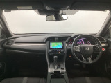 【前方視界】開放的な前方視界!運転がしやすく疲れにくいです♪窓が大きく、見通しがとっても良いおクルマですよ♪