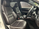 運転席も広々としており運転しやすい環境を実現しています☆室内クリーニングも実施済みです。