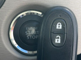 【キーレス】少し離れた場所からでもボタン一つでドアの開錠・施錠ができるのでとっても便利!ドアの鍵穴周りに傷をつけることもありません♪