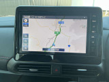 日産純正9インチメモリーナビ(MM223D-L)装備。スマートフォンによる部分地図更新、Bluetooth接続での音楽視聴、快適な画面操作と高音質なオーディオ再生。無料地図更新付きです。