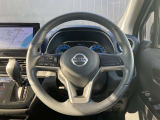 ステアリングスイッチ搭載!ハンドルひとつで手を離さなくても運転中視線をそらさなくても操作が出来て便利です