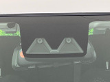 【スマートアシスト】走行中に前方の車両等を認識し、衝突しそうな時は警報とブレーキで衝突回避と被害軽減をアシスト。より安全にドライブをお楽しみいただけます。