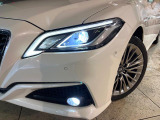 【LEDヘッドライト】悪天候や夜間走行時も良好な視界を確保し安心して運転できる高輝度LEDヘッドライトを装備!点灯速度が早く、消費電力も抑えられています。