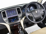 使いやすさや安全性を追求したステアリング周り!高級車ゆえにスイッチ類が多いのも特徴ですね!考え尽くされた配置ですぐに使いこなす事が出来ますのでご安心下さい!是非、体感してみて下さい!!