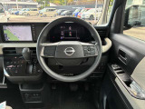 ハンドルには各種スイッチがありますが、運転中でも操作がしやすくなっております。