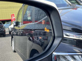 ブラインドスポットモニター★後方側から接近してくる車両を検知して危険をお知らせしてくれます。