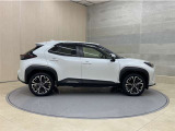 「中古車ハイブリッド保証」付き。ハイブリット機構を無償で保証します。保証期間は初度登録年月から10年目まで、または3年間の長い方。但し累計走行距離が20万km以内。