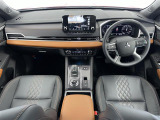 アウトランダー PHEV 2.4 P 4WD 本革シート