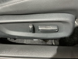 シートはパワーシートになっています。ポジションを快適な位置に調整できますよ。