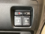 リアドアは乗り降りに便利な両側電動スライドドアです。また運転席に座っていながらスイッチ操作で自在にスライドドアを開け閉めできます。