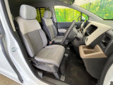 ドライバーによって運転しやすいポジションは異なり、あの車はどうなのか不安なこともありますよね。気になるお車は店頭で乗り込んでご確認いただけます♪