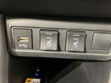 シートヒーター付いてます♪エアコンより先に温まるので冬場の運転も快適です♪