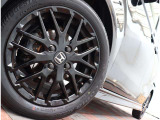 当店ではスポーツグレードや人気車種・上級グレードを主に仕入れ強化しております!中古車でお買い得感あるお車展示中となっておりますのでお客様のご来店、お見積もり依頼お待ちしております。