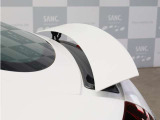 ■ 電動リアスポイラー
