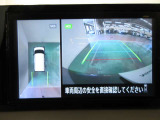 アラウンドビューモニターで車庫入れも空から見ている様に駐車できラクラクです。