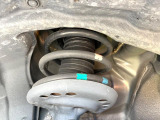 お車を安心してお乗りいただく為には、足回りの定期点検が欠かせません。サービスサポート(有償保証)では無料点検もご提供しており、安心のカーライフをお過ごしいただけるサポート体制が整っています。