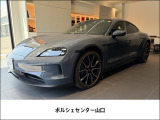 【ペールブルーメタリック】のフルEV、Taycan。