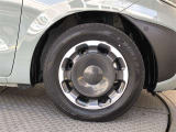 タイヤサイズは185/65R15です