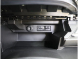 ETC車載器付き☆ セットアップ作業もご依頼いただければご納車までに行います!納車当日から有料道路をご利用いただけます♪