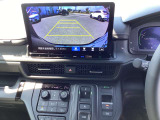 バックモニターも装備しております。車庫入れの苦手なお客様、もうご心配いりません。バックモニターがあれば、ぶつける心配一切無し?!重宝してくれると思います、