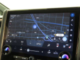メーカー装着の14インチディスプレイオーディオを装備しております。