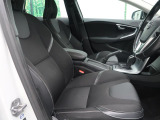 VOLVOのシートは人間工学に基づいた設計となっており、長時間の運転でも疲れにくいと定評があります。当店ではモデルにより試乗可能なお車もご用意しておりますので、ぜひ座り心地をご体感ください。