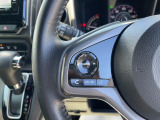【ステリモ】ステアリングリモコンスイッチにてオーディオ操作可能となっており、運転にも集中できます。少しでも視線移動を減らし事故に遭う確率を下げます。