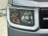 LEDヘッドライトは、点灯の瞬間から最大光量を発揮し、突然暗くなるトンネルなどでの安定感を高めます。
