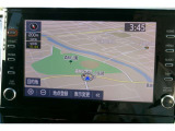 9インチディスプレイオーディオを装備。ナビキットを搭載していますので画面に地図を表示できます。フルセグTVの視聴も可能です。