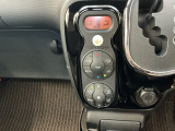 オートエアコン付きです!お好みの温度をセットするだけでエアコンの風量などを自動でコントロール。快適な車内でお過ごしいただけます。