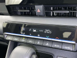 オートエアコンで快適な室内です。