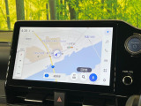 【10.5インチナビ】高級感とインパクトのある大画面ナビを装備。各種オーディオ操作はもちろん、スマホ連携もできる利便性の高いナビです♪