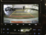 バックガイドモニターで、後方を確認しながら安心して駐車することができます。運転初心者も熟練者も必須の機能ですよ!