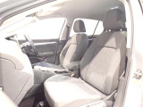 清潔で広々した座席です!是非、現車を見て体感してみてください。