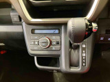 納車前にはプロのメカニックが、各部の点検を行います。ディーラーにしか出来ない品質、そしてサービスできっと満足していただけると思います!