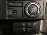 プッシュボタンスタートなどのスイッチ類は集約されていますので扱いやすいですよ♪