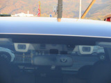 アイサイトは人の目と同じように2つのカメラでクルマ、人、2輪車を識別、判断し必要に応じて制御を行う運転支援システムです