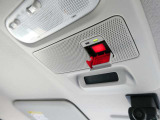 SOSコール 走行中の緊急時(病気や事故、あおり運転など)にボタンひとつでオペレーターに接続!救急や警察への連絡をサポートいたします。※使用にはお申し込みが必要です、詳しくはスタッフまで